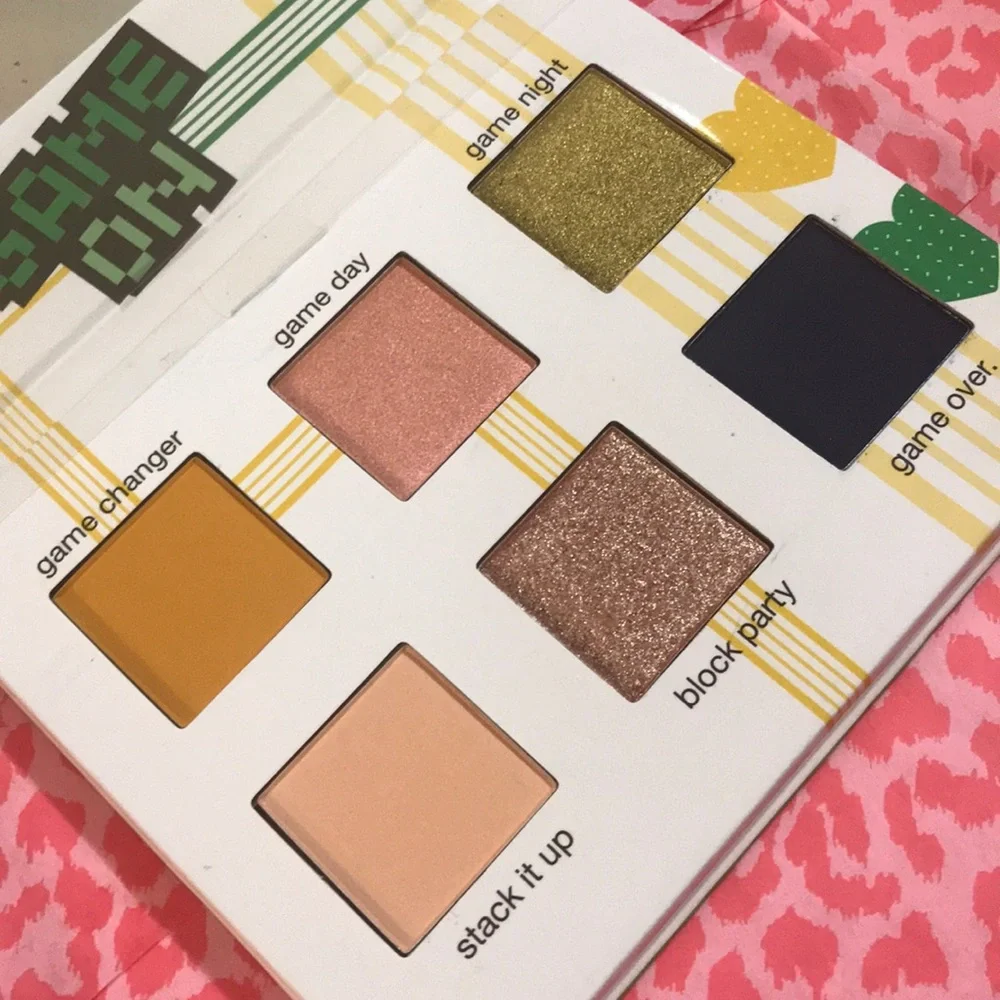 TETRIS EYESHADOW PALLET